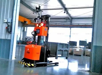 祝賀！無(wú)反光板激光自主導(dǎo)航AGV榮獲蘇州市產(chǎn)業(yè)化項(xiàng)目支持，引領(lǐng)倉(cāng)儲(chǔ)服務(wù)智能升級(jí)